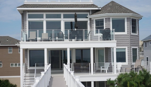 Oceanfront House On The Beach In Surf City, LBI - 6 Bedrooms