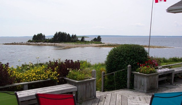 OCEANFRONT Luxury -Location- VIEWS- Private Island - YEAR ROUND in Seabright