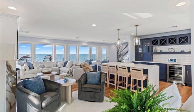Oceanfront Luxury Retreat 7BR 7BA Rooftop Terrace Steps to TYDE Venue