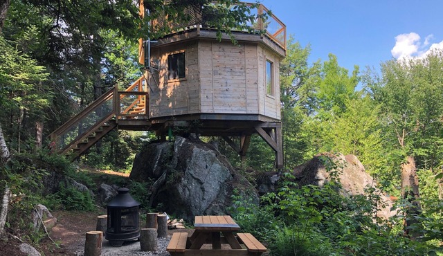 Octagonal treehouse with a panoramic rooftop terrace | Lodging #20