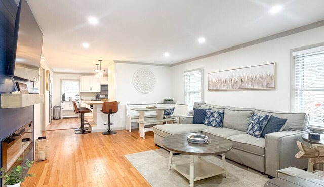 Owls Nest - Cozy Westfield Home w/Fire Pit