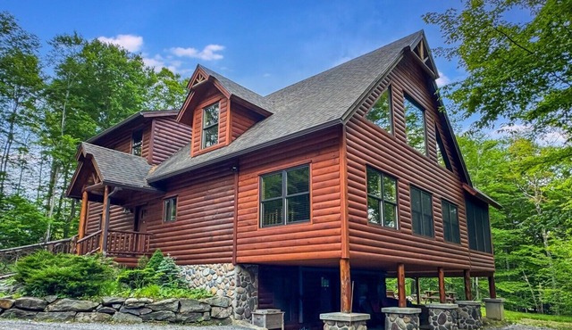 Pawnee Peak Lodge in Old Forge, NY