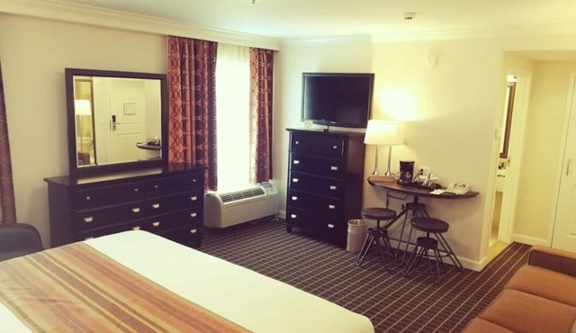 Peaceful Stay Room with Gym in West Orange