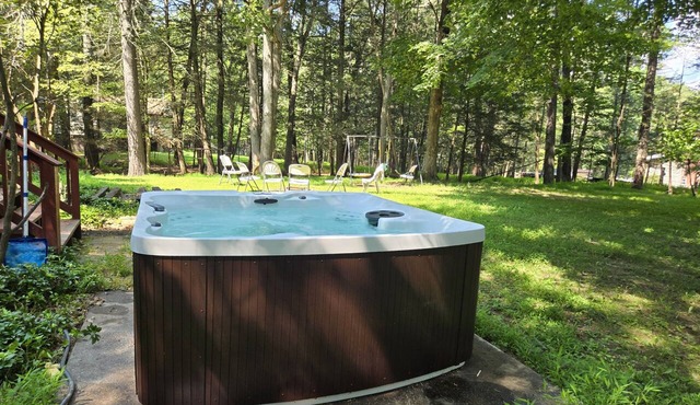 Peaceful Woodstock Retreat in the Catskills family friendly, spacious 6 bedroom