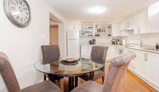 Pearson Gateway Executive Suite – 2BR + 2 Parking