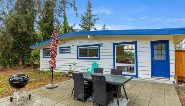 Perch - 3BR Bellevue Comfort: Parking + Pet Friendly in Bellevue