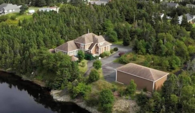 Perfect 6-bedroom chalet in lovely Clarke's Beach getaway in Clarke's Beach
