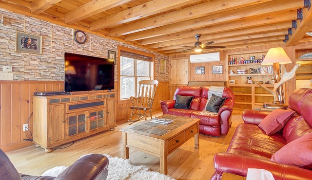 Pet-Friendly Carthage Home with Fire Pit!
