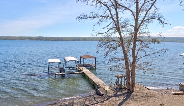 Pet friendly lake house with 7 bedrooms 3 masters, movie theatre, and game room!