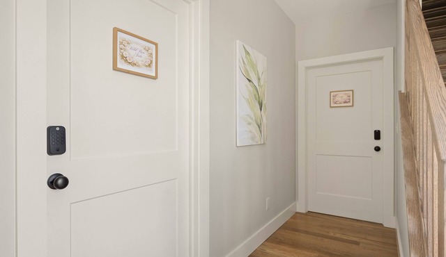 Petal & Bloom Farmhouse w/Speakeasy Lounge!