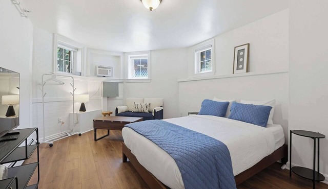 Polished Back Bay Stay Near Shops & Dining