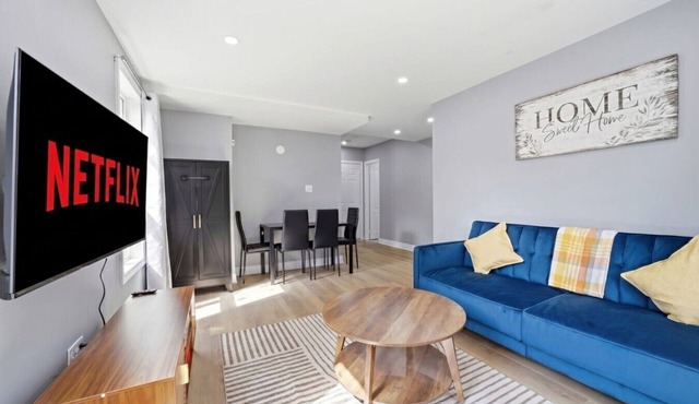 Private 1BR Apt | WiFi | Parking | Nr all Amenities