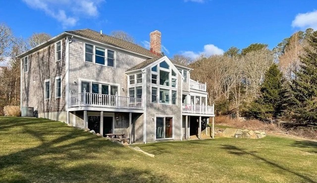 Private Beach 6 Bedroom Newly Renovated!
