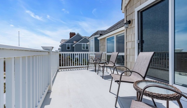 Private Beachfront Home in Mantoloking NJ w/Lifeguard- 5 bedroom