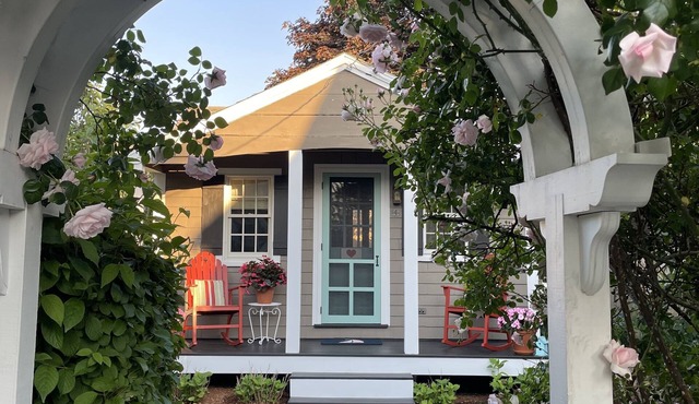 Private Cottage Oasis with Parking