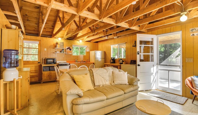 Private Dock on Messalonskee Lake: Cozy Cottage!