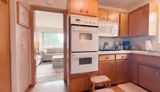 Private King Room in Shared Home Near Downtown