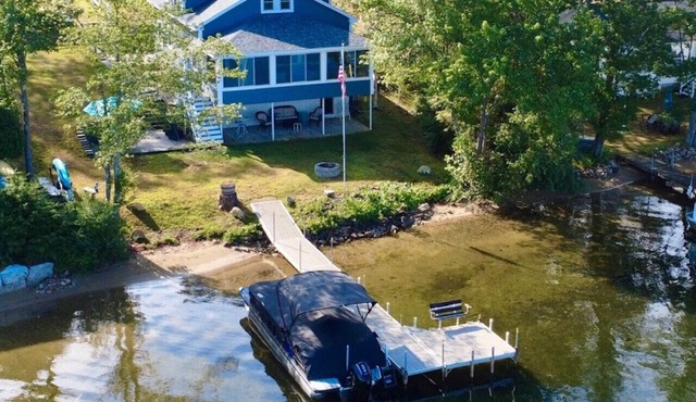 Private Lakefront Winnisquam Home - Dock, Dogs, Kayaks, Fire Pit, Ample Parking