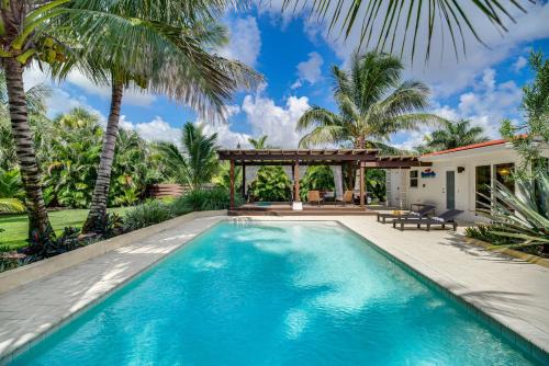 Private Oasis w/Pool: Walk to Melbourne Beach! in Melbourne Beach