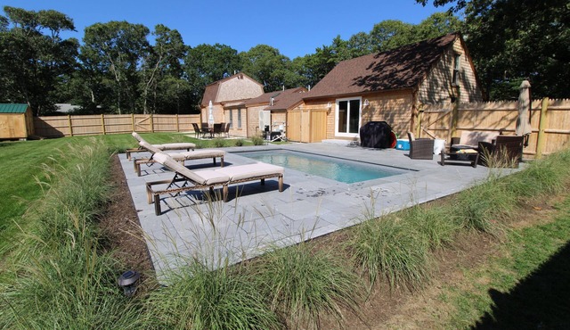 Private Plunge Pool and Large Fenced Yard (2320)