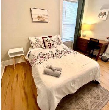 Private Room Near SU Dome Hospitals and Downtown