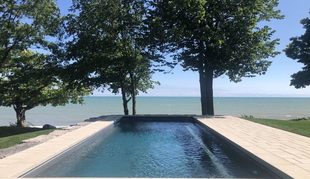 Private Waterfront Lakehouse on Lake Erie