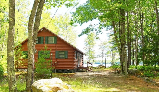 Private Waterfront Maine Cabin on Swan Pond Lyman, ME Sleeps 8