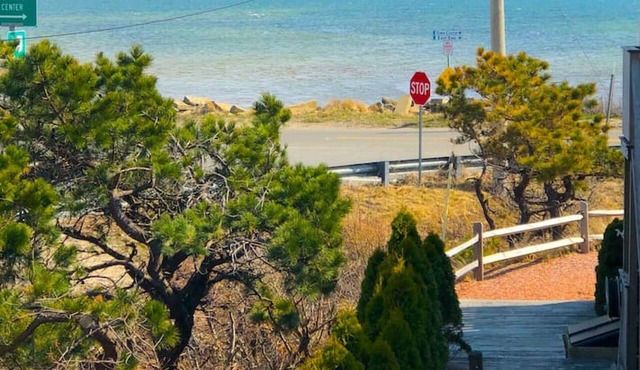 Provincetown 2br Beach Beauty on the Bay Water View