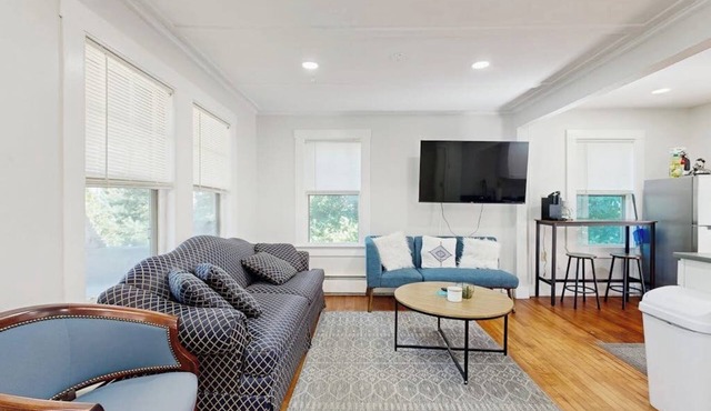 Quaint home near town, skiing, shopping, hiking & Saco River