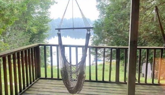 Quiet Lakefront Cottage near Parry Sound