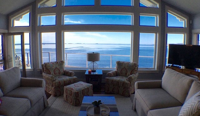 Rare July week available, discounted! Enjoy panoramic ocean views, near Camden