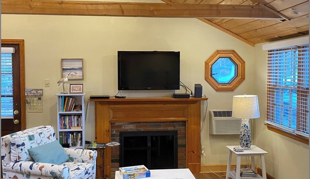 Recently Remodeled "Pet Friendly" Property In Dennis