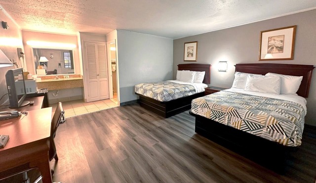 Red Carpet Inn