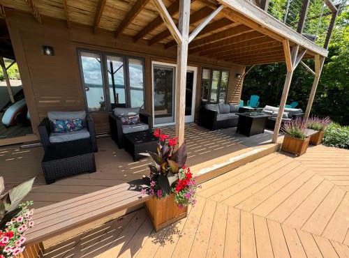 Red Cedar Haven Lakeside Tranquility