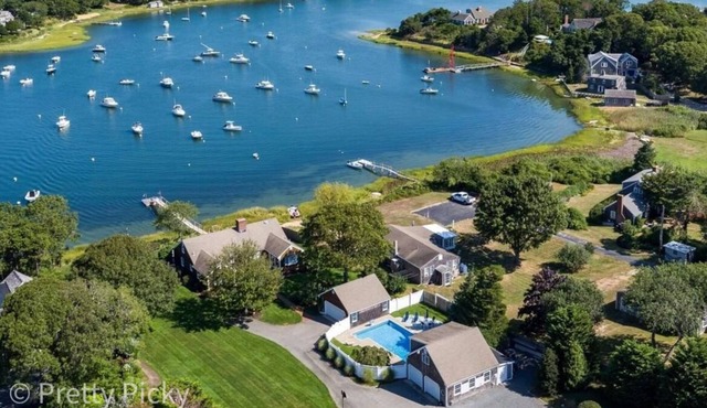Reel Paradise: Heated Pool, 676-C