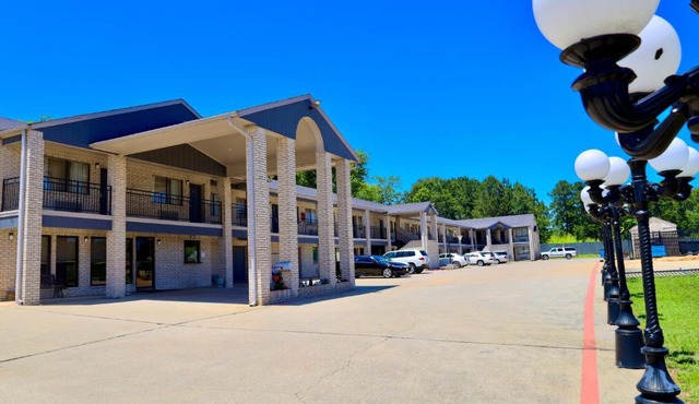 Regency Inn & Suites in Gladewater