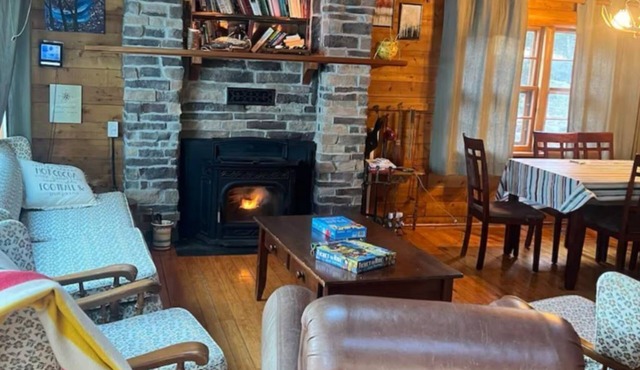 Relax at this peaceful place w/kayaks and dock available for personal boats in Weston