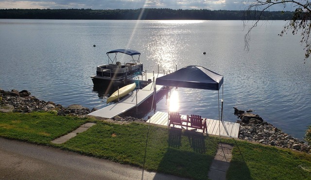 Relax in this fabulous 2-bedroom cottage on beautiful Thompson Lake.