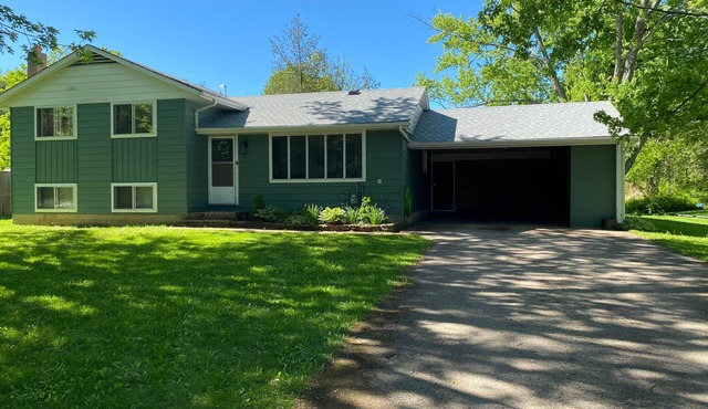 Relaxing 2-Bed Country Home | Bruce Trail & Falls