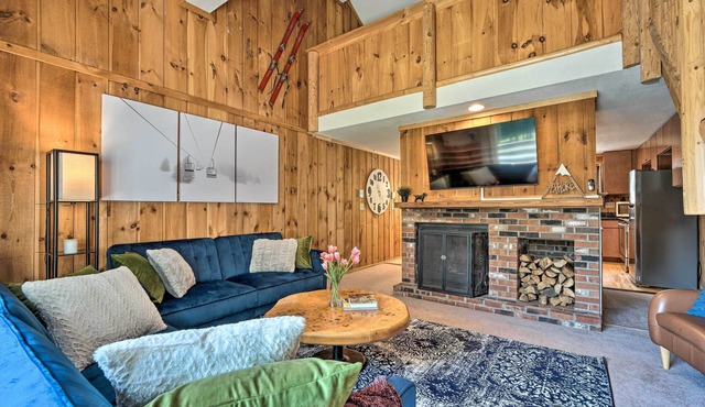 Relaxing Mountain Refuge: 4 Miles to Mt Snow!