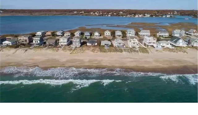 Relaxing Nestled btw Watch Hill & Weekapaug! BEACH, waterviews, newly renovated