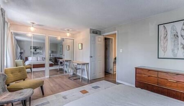 Remodeled 5 beds home for Monthly & Longer Stay