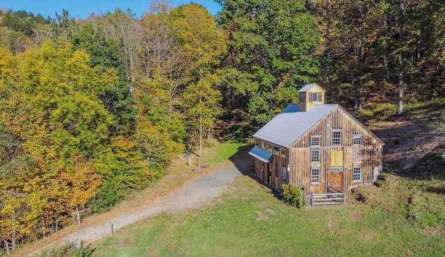 Reservoir Ridge Loft with Hot Tub & Sauna