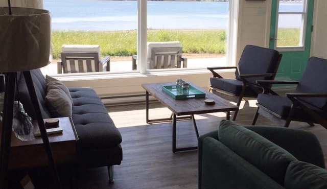 River Beachfront Cottage in Indian Island