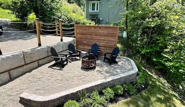 River Front Getaway with private beach and close to all amenities. in Quispamsis