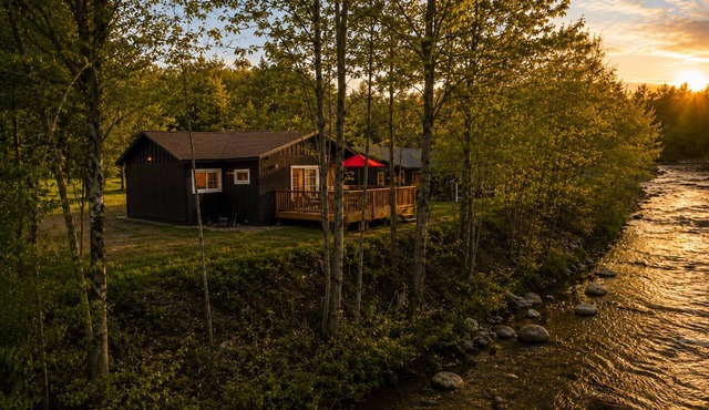 Riverside Cottage Private Beach Mountain Views