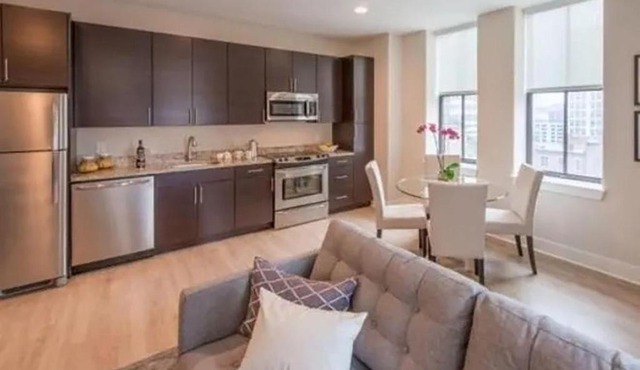 Rooftop Pool & Lounge in Downtown Charm free indoor parking in Baltimore