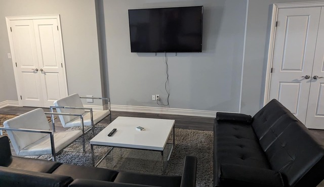 Room Rental in Large Grimsby Home by the Lake