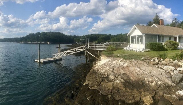 Rosewater Cottage - Oceanfront on Linekin Bay!