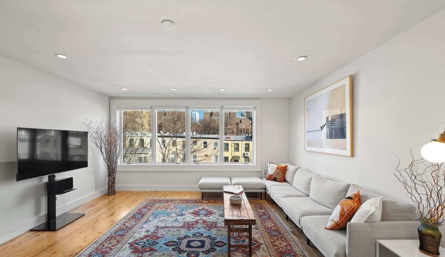 Rove Travel | Brownstone Lane | Cozy 2BR Apt